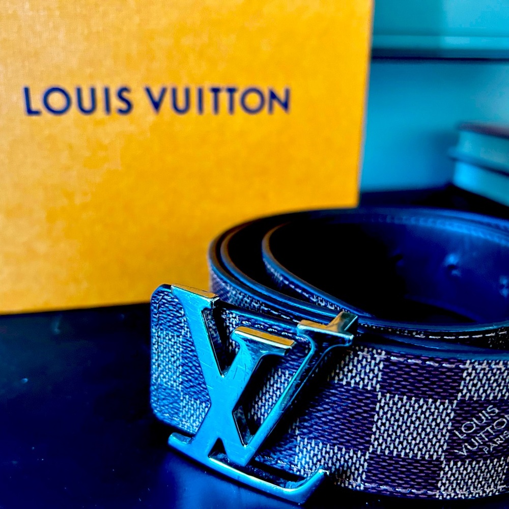 🔥Louis Vuitton belt classic design, silver LV buckle.